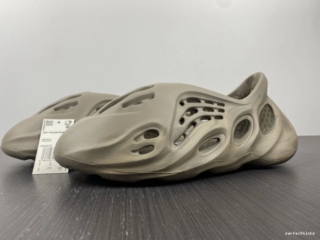 Adidas Stone Yeezy GX4472 Sage Foam RNNR 0723
